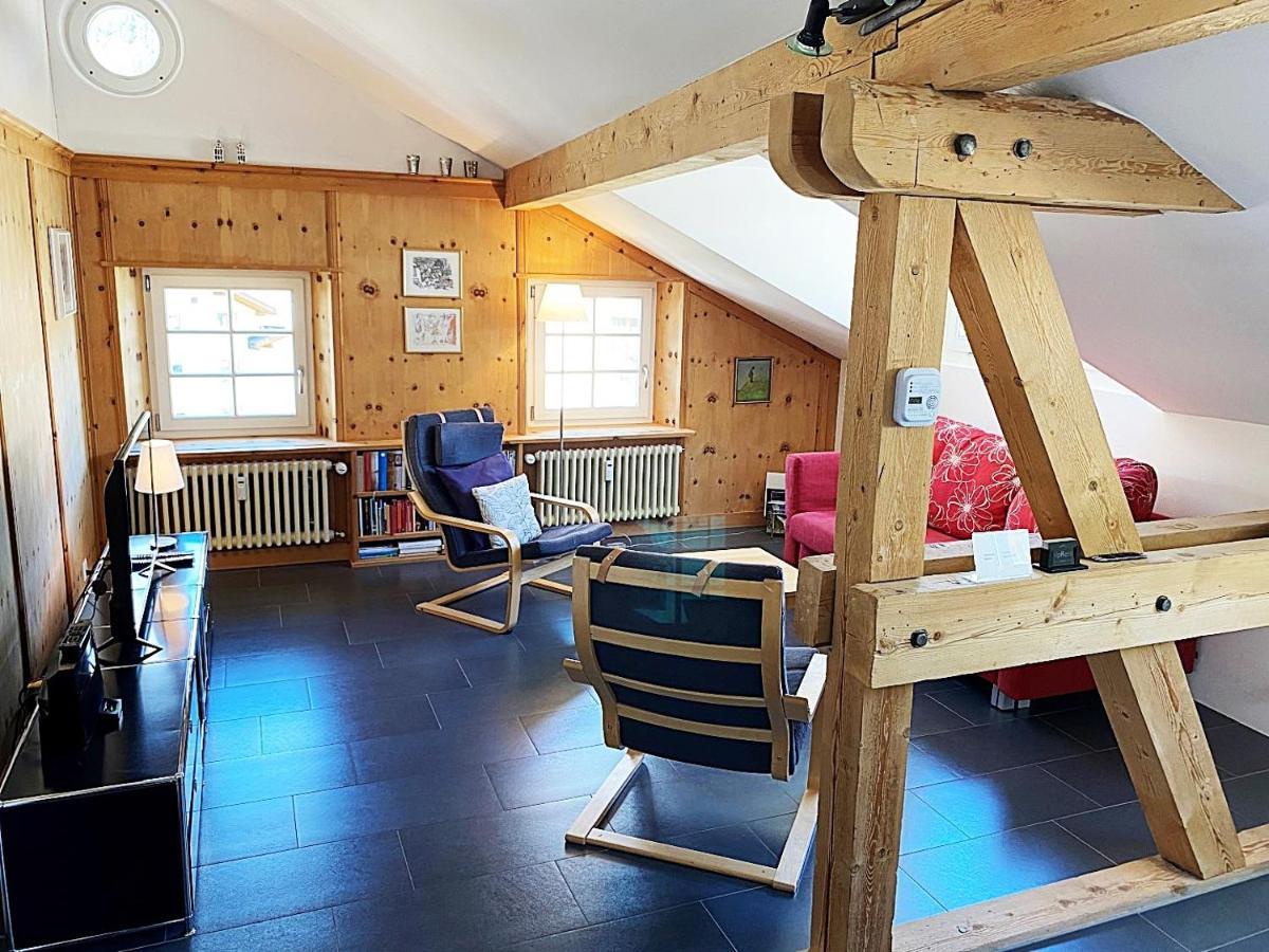 Alpenstil - 60M2 Dachstockwohnung Mit Garage - Bm186 Pontresina Zewnętrze zdjęcie